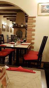 Poti comanda online pizza , sosuri, deserturi, ingrediente extra. Belter Picture Of Pizza La Maria Timisoara Tripadvisor