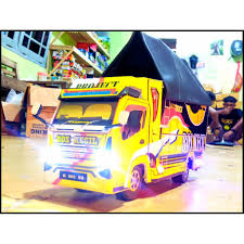 Bahan dasar triplek/kayu lapis stiker finishing pake clirr. Bisa Oleng Belok Miniatur Truk Lampu Terpal Roda Kayu Murah Oleng Mania Indonesia Bisa Cod Shopee Indonesia
