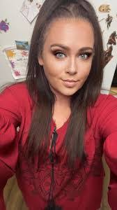 Abbie Bays's Instagram, Twitter & Facebook