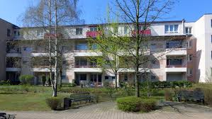 Rund 300.000 landeseigene wohnungen gibt es in berlin. Hollanderstr 54 13407 Berlin Lange Schucke Stiftung