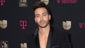 Con la canción carita de inocente, royce se convirtió además en el tercer artista con más canciones en el número uno de la cartelera tropical. Prince Royce Se Suma A Los Infectados De Covid 19 Los40 Gt