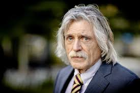Johan derksen is a 71 year old dutch journalist born on 31st january, 1949 in heteren, netherlands. Derksen En Zijn Dochter Openhartig Over Hun Relatie Vroeger En Het Trapongeluk Show Ad Nl
