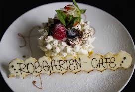 Martin bringt die preise für die tombola, aber petra organisiert den kaffee und kuchen. Die Schonsten Cafes Am Bodensee Wir Verraten Ihnen Wo Es Den Besten Kuchen Gibt