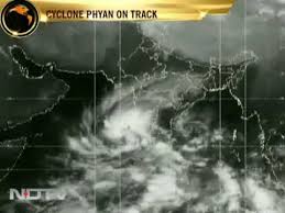 Three teams are deployed in mumbai and one more has been sent to goa on. Cyclone Phyan Intensifies Mumbai On Alert Youtube