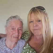 Edinburgh daughter says 'state of the roads' are stopping her from seeing  ill mum