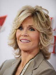 Back Flicks With Curvy Side Bangs Jane Fonda Hairstyles Shag Hairstyles Hair Styles