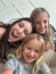 Hi! My name is kaydence campbell, I am 19 and I have some free time to  spend with your kiddos for date nights and/or cleaning! Like I said I have  some free