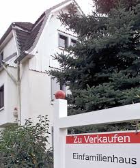 Bei einem kaufpreis von 200.000 € würden bis zu 2.800 € wegfallen. Eine Immobilie Selbst Zu Veraussern Ist Sehr Aufwendig Schon Bei Der Ermittlung Des Aktuellen Marktwerts Sollte Ein Regionaler Profi Eingeschaltet Werden Privat Verkaufen Oder Nicht Bauen Und Wohnen Esslinger Zeitung