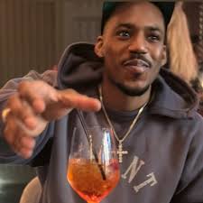 DARNELL NASH BEYER (@IAMDARNELLNASH)