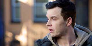 Shameless: 20 Things Wrong With Ian We All Choose To Ignore