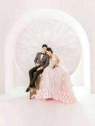 Foto prewedding indoor konsep putih. Warna Indonesia Photo Studio Foto Jogja Terbaik 24 Jam