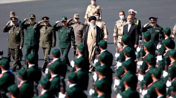 Ejército de Irán, listo para defender Revolución y combatir arrogancia | HISPANTV