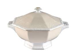12 coquilles saintjacques, 1 kg de filets de sole, 500 g d'épinards frais, 300 g de crème fraîche. Rosenthal Maria St Germain Terrine 10430 407163 11020 Amazon Co Uk Kitchen Home