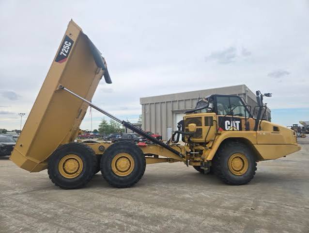 Caterpillar 725C Off-Highway Truck