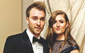 Manchester united wanahusishwa na kutaka kumsajili beki wa tottenham na timu ya taifa ya ubelgiji toby alderweireld, 30, katika dirisha. Christian Eriksen Wife Pics