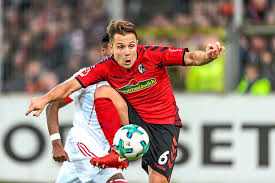 Abrashi was born in bischofszell, switzerland, to albanian parents from gjakova, kosovo who had emigrated in. Sc Freiburg Gute Laune Bei Amir Abrashi Sc Freiburg Schwarzwalder Bote