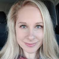 Ashley Ellwood's Instagram, Twitter & Facebook