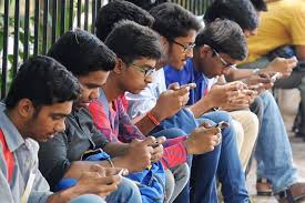 Knocksense Shorts | Gujarat Government implements ban on mobile phones in schools and colleges
