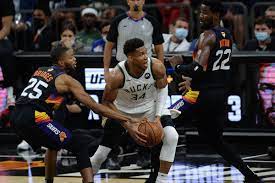 On a night suns center deandre ayton struggled with foul trouble, coach monty williams pointed out the free throw disparity in phoenix's game 3 loss: Ql9rhdyaunto M