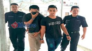 Mk (mahkamah konstitusi) mempunyai tanggung jawab dalam tugasnya sebagaimana dalam tugas mahkamah konstitusi menurut uud 1945 untuk mengatur segala organisasi, administrasif, serta keuangan sesuai dengan prinsip pemerintahan yang baik dan bersih. Penyamun Ganas Kedai Dobi Didakwa
