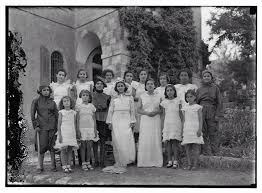 طالبات من مدرسة الفرندز رام الله فلسطين ١٩٣٧ Palestine History Palestine Family Album