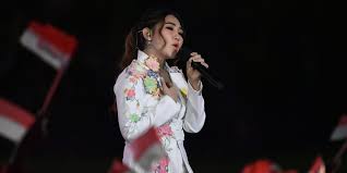 Official theme song asian games 2018performed by: Foto Via Vallen Meraih Bintang Di Pembukaan Asian Games 2018 Bola Net