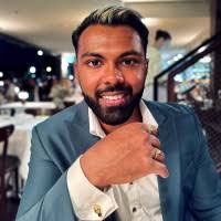 100+ perfiles de «Dwayne»