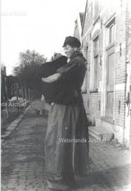 Neeltje Keijzer Zwarte Neel Geboren 05 07 1897 Te Volendam Overleden Op 16 09 1965 Te Volendam Ca 1930 Noordhollan Afbeeldingen Foto S Doopjurk