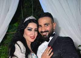 يذكر أن زواج سمية الخشاب وأحمد استمر لمدة عامين تقريباً قبل أن ينتهي بالطلاق والفضائح والسبب من جهة سمية. Ø³Ù…ÙŠØ© Ø§Ù„Ø®Ø´Ø§Ø¨ Ø£ØªÙˆØ§ØµÙ„ Ù…Ø¹ Ø£Ø­Ù…Ø¯ Ø³Ø¹Ø¯ Ø¨Ø´ÙƒÙ„ Ù…Ø³ØªÙ…Ø± ÙÙŠØ¯ÙŠÙˆ Ù…Ø¬Ù„Ø© Ù‡ÙŠ
