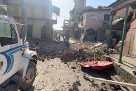 Heavy damage, trapped victims, chaos and overwhelmed hospitals upended life in at least two cities. Xdzjfwmcmlcdfm