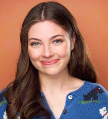 Lizzy Cenicola • Maestra