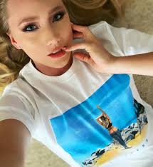 Lynn Barbosa (@barbosa_lynn)