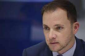 Gobernadora acepta renuncia de Ricardo Llerandi