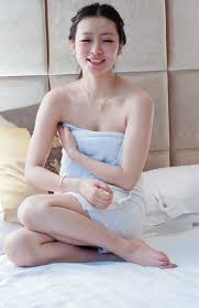 国模精品泄密性感身材清纯气质美女模特欢欢摄影师加钱潜规则