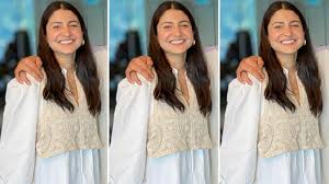 Raj spoke about it after an old video of kavita allegedly blaming shilpa for their. Anushka Sharma Gave Her White Shirtdress An Easy Makeover By Layering It With A Crochet Jacket Vogue India