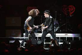 Patrick Stump Photostream Fall Out Boy Joe Trohman Patrick Stump