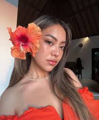 MAWAR RASHID BERCINTA DENGAN SUAMI ORANG