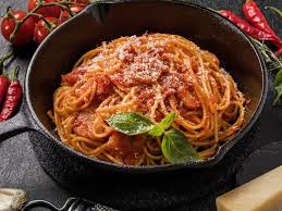 Spaghetti All Amatriciana Recette Recettes De Cuisine Saucisses Italiennes Recette Italienne