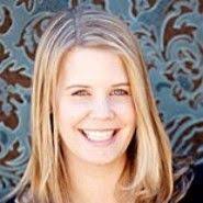 Jackson Pearce: Lebenslauf, Bücher und Rezensionen bei LovelyBooks