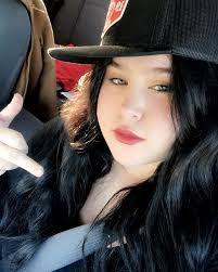 Alyssa Gray (@goals4200) • Instagram photos and videos