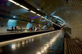 Elle contient 1 934 habitants appellé les germanopratins et les germanopratines. Saint Germain Des Pres Metro Paris Wikipedia