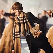 Romeo Beckham Burberry 3 Romeo Beckham David Beckham Style Beckham