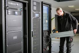 Die automatische spannungsregelung avr schützt angeschlossene geräte durch stabilisierung der spannungspegel. Usv Akkus Software Multimatic Edelstrom Multimatic Edelstrom Gmbh