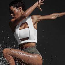 В 2007 году подписала контракт с лейблом star trak entertainment фаррелла уильямса. Teyana Taylor Wants Everyone To Stop Judging Each Other And Themselves Self