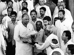 Ncp leader sharad pawar on sunday attacked pm modi for his upcoming visit to ayodhya for ram mandir bhumi pujan | opindia news. Sharad Pawar Turns 80 Here Are Some Unseen Pictures Of Ncp Chief Mumbai Mirror