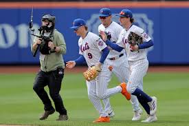 What channel are the Yankees on tonight? What channel are the Mets on?