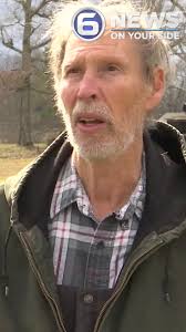 Resident David Wallis tells 6 News he saw the initial weather reports at  first, but nothing in sight. Still Wallis, his son, and wife took shelter,  then seven minutes later the wind picked up as the ...