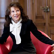 Chancellor of austria, brigitte bierlein contributing lay down your arms by bertha von suttner to the peace globe. Brigitte Bierlein Verfassungsrichterin Wird Erste Kanzlerin Osterreichs Stern De