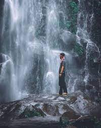 Banyak penjual makanan yang berjualan di sini. Biaya Dan Perjalanan Ke Air Terjun Barambai Petualangan Ke Air Terjun Batu Dinding Di Kampar Almece3