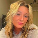 Keeley Baur's Instagram, Twitter & Facebook